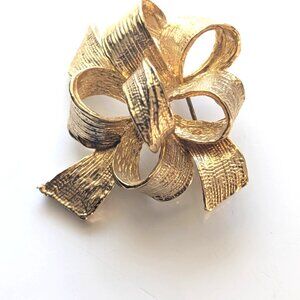 Brooch